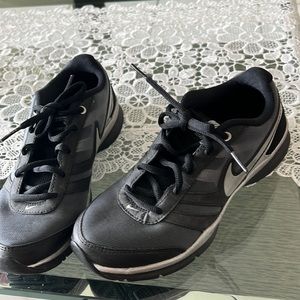 Tenis usados una sola vez